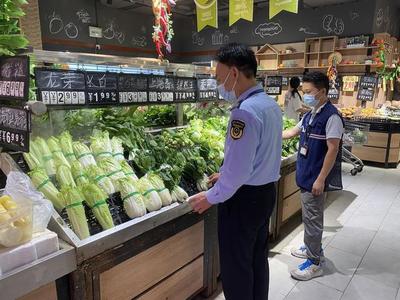 東莞長(zhǎng)安開(kāi)展'五一'節(jié)前食品安全大排查，保障節(jié)日食品銷(xiāo)售安全